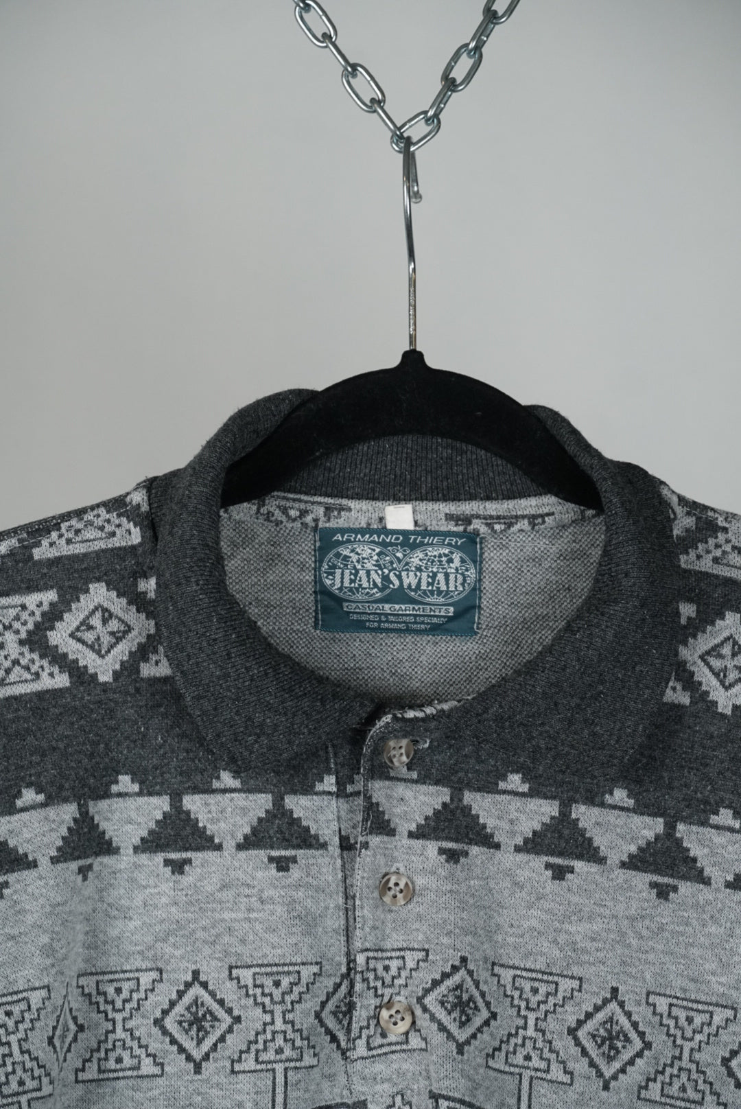Polo motif géométrique