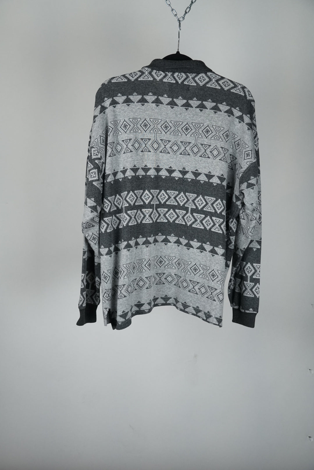 Polo motif géométrique