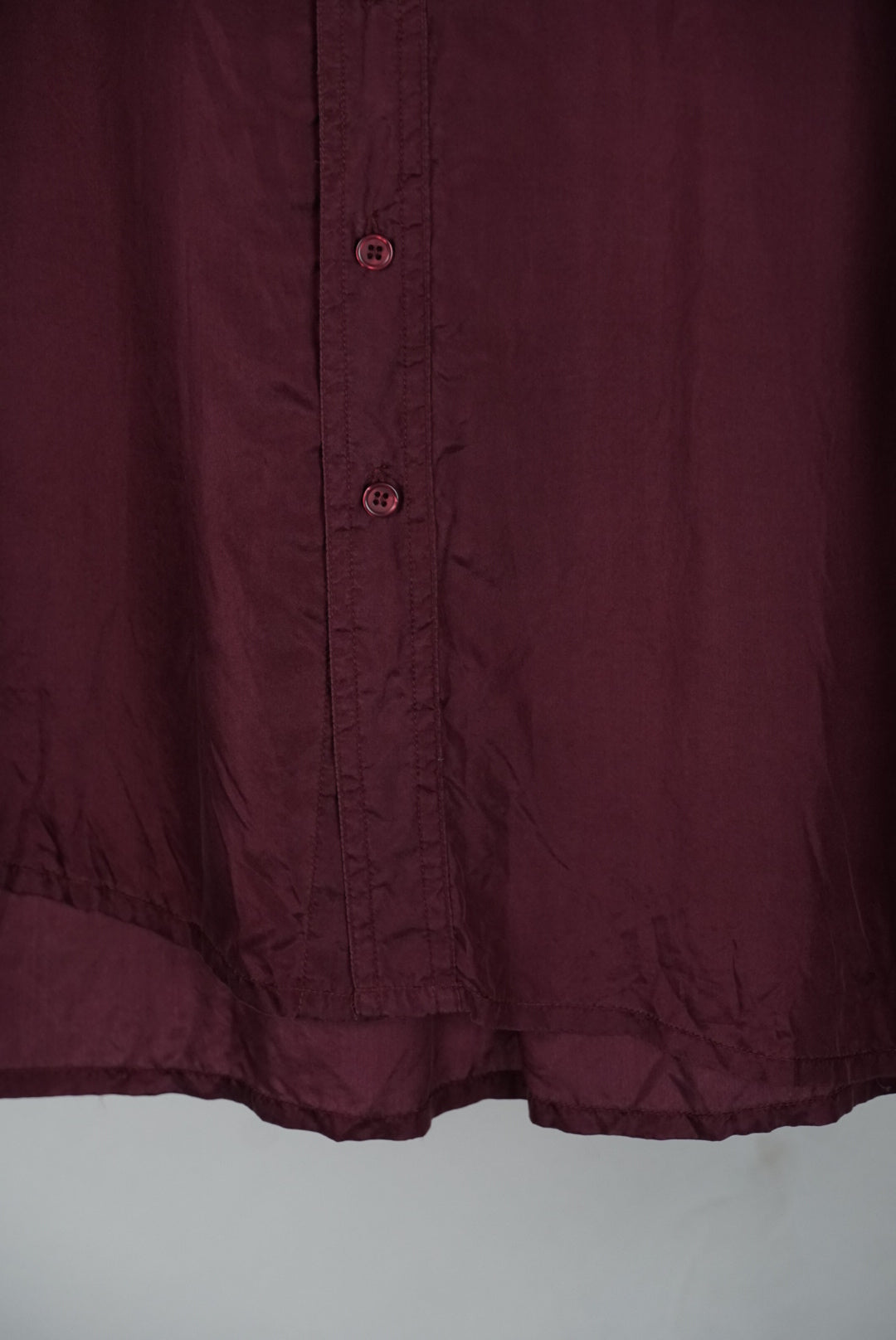 Chemise en soie bordeaux
