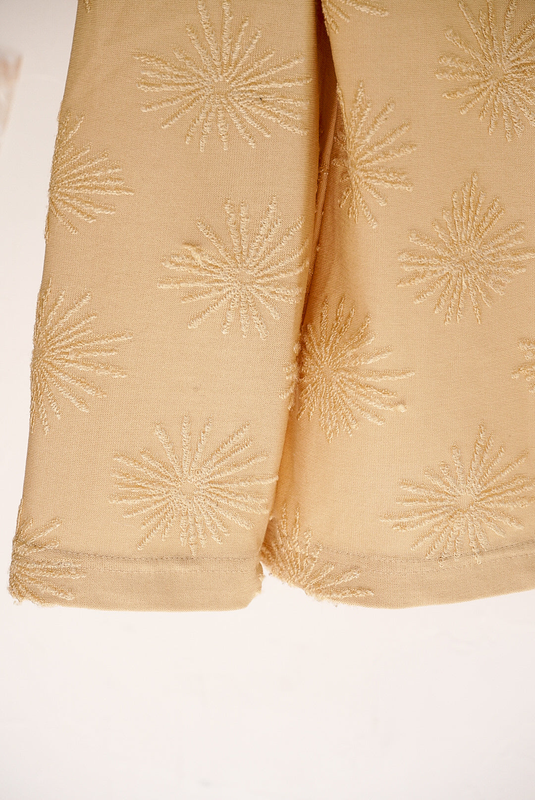 Top en brocard motif soleil