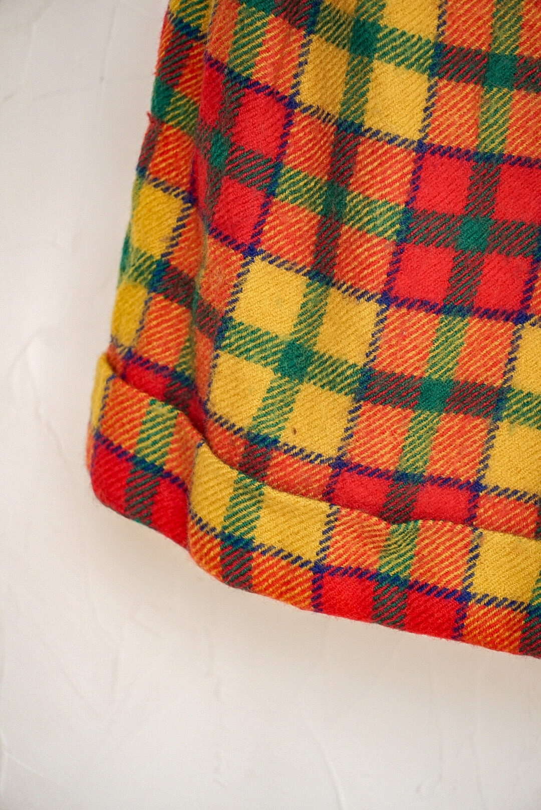 Short tartan jaune et rouge