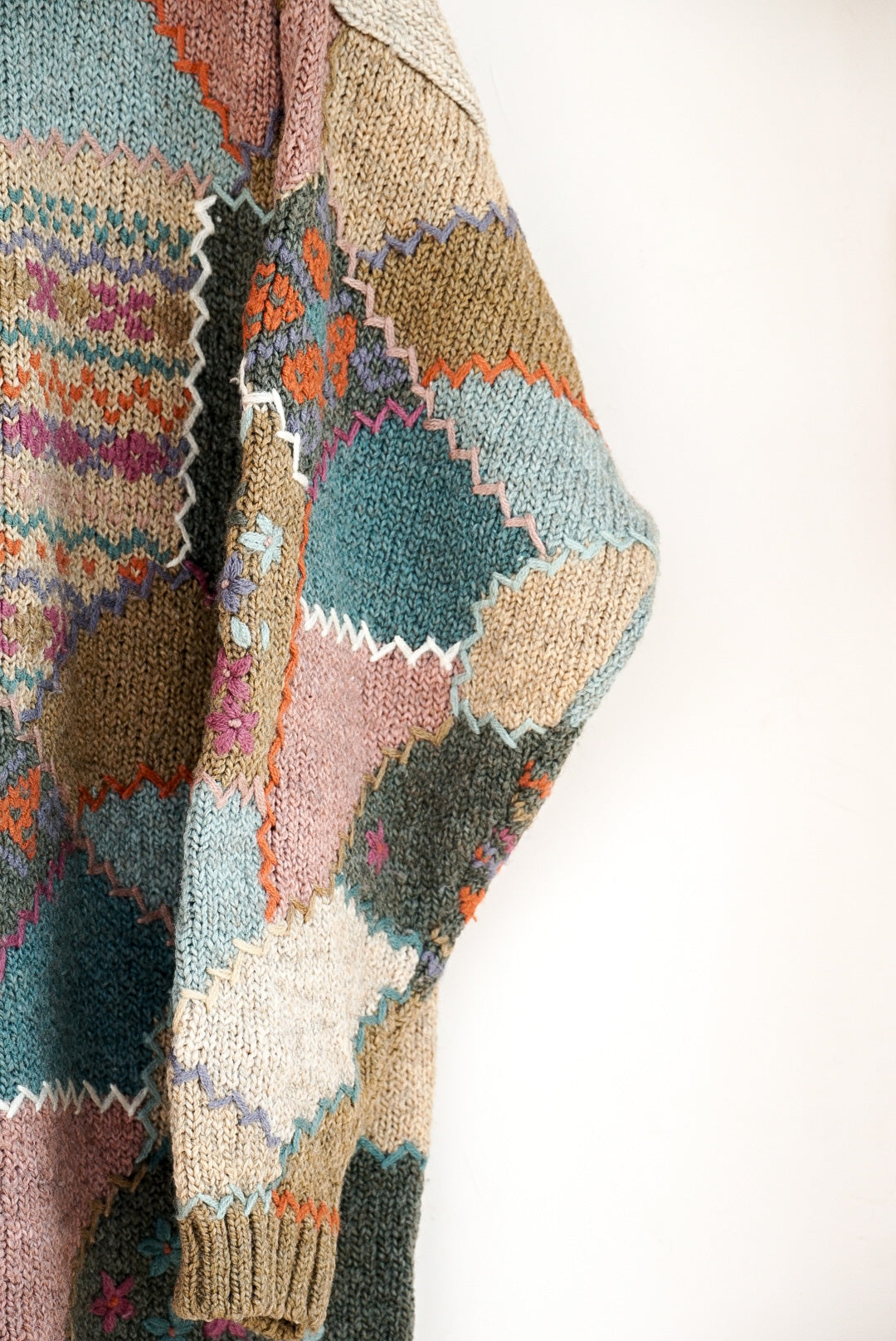 Pull patchwork brodé