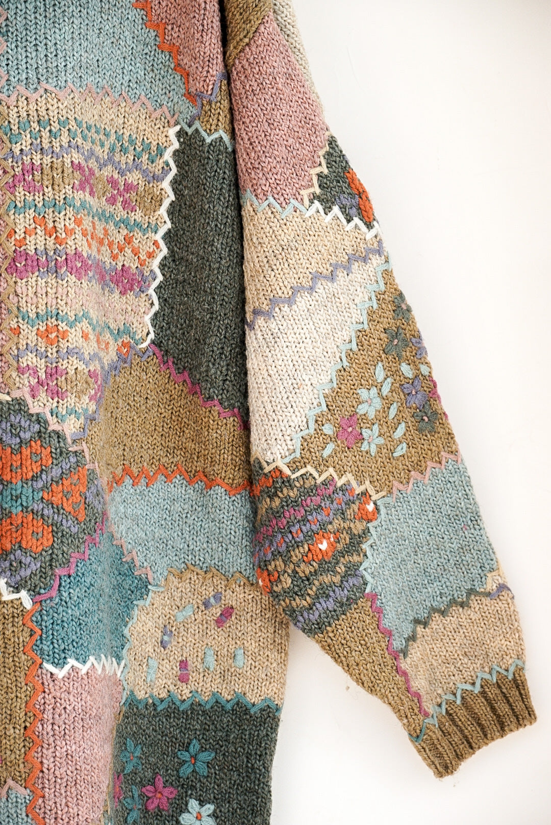 Pull patchwork brodé