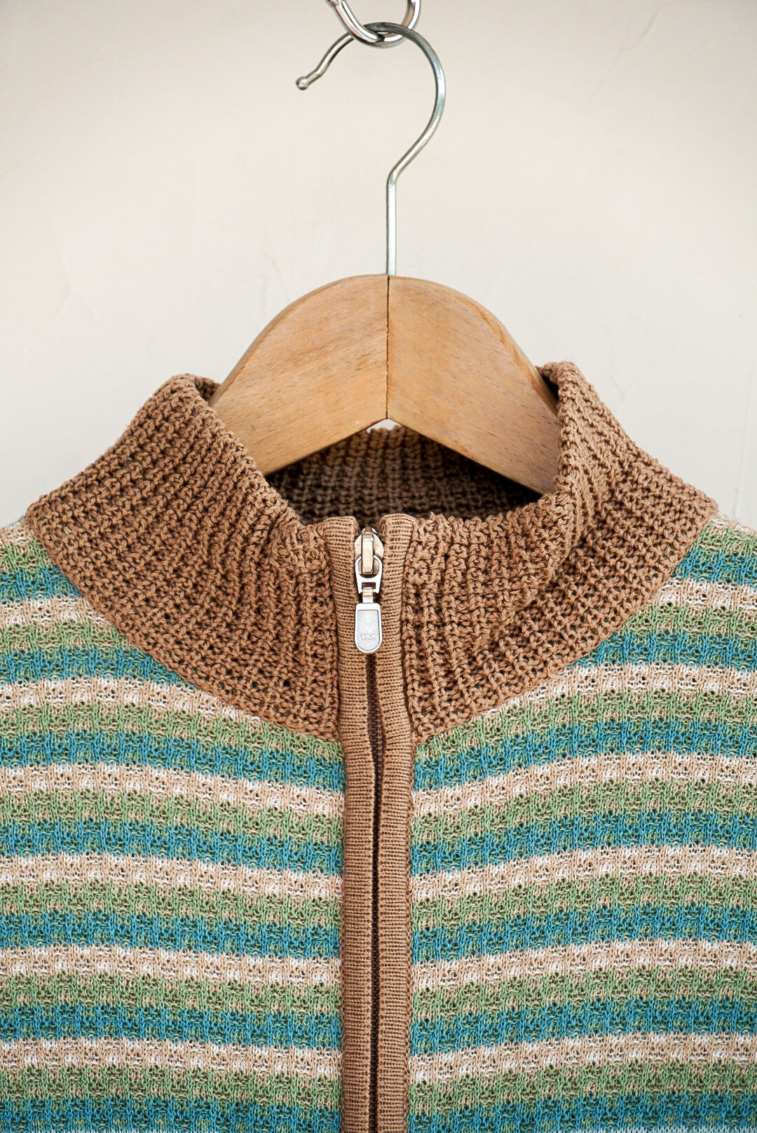 Gilet zippé à motif 90's