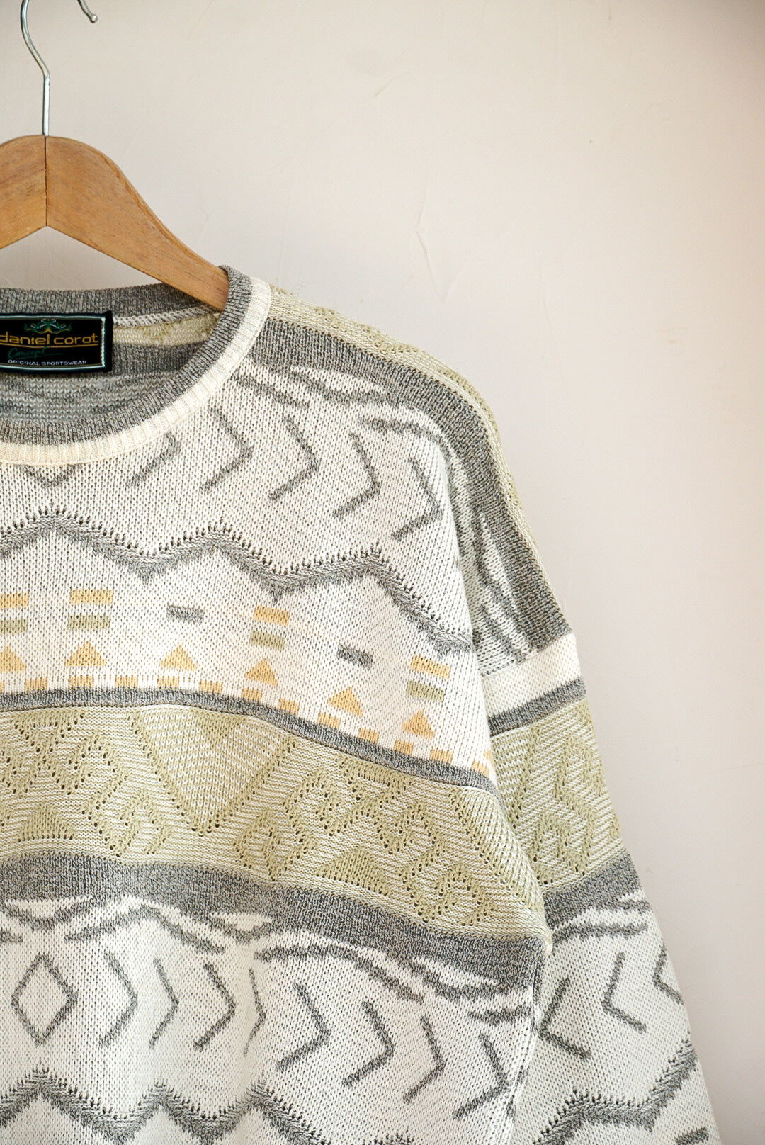 Pull blanc cassé à motif aztèque