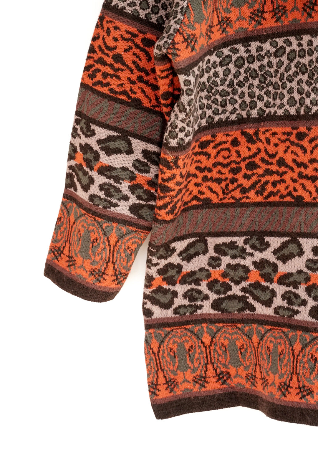 Pull orange à motif animal