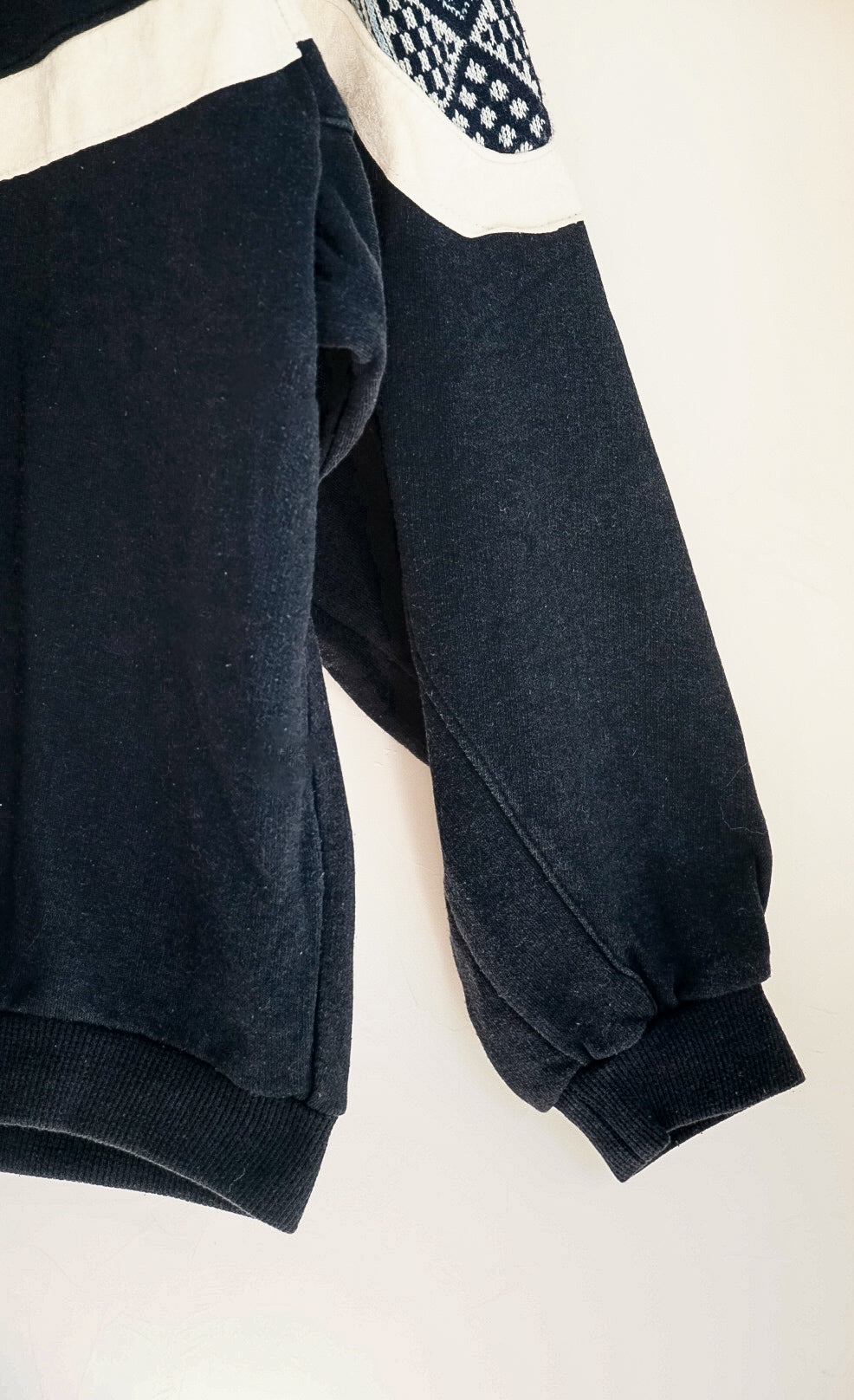 Sweat noir empiècement velours 80's