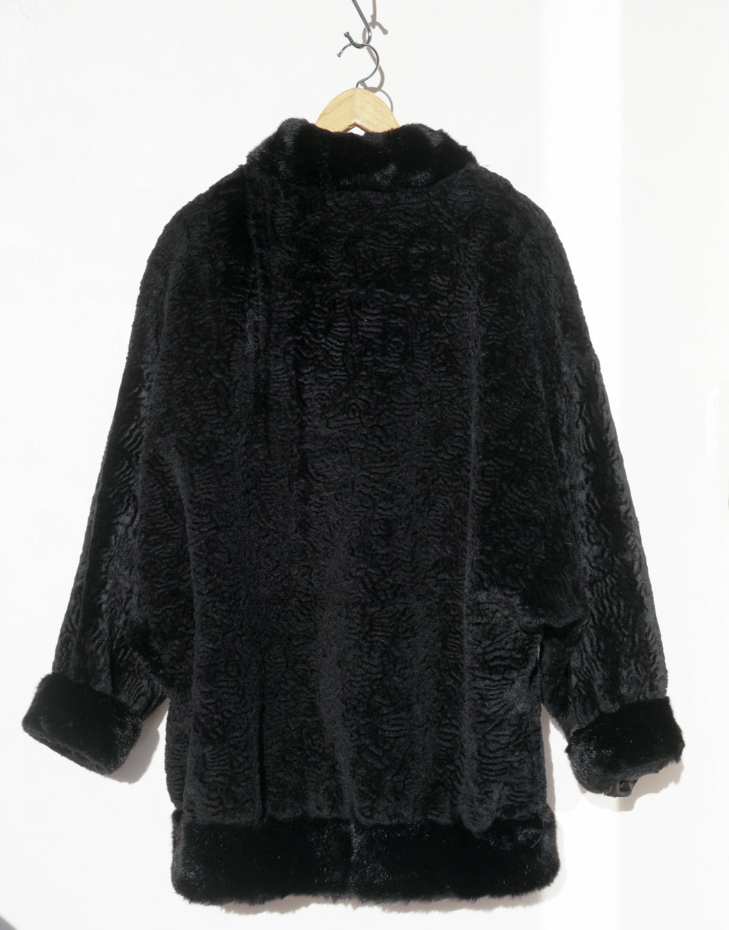 Manteau en fourrure synthétique