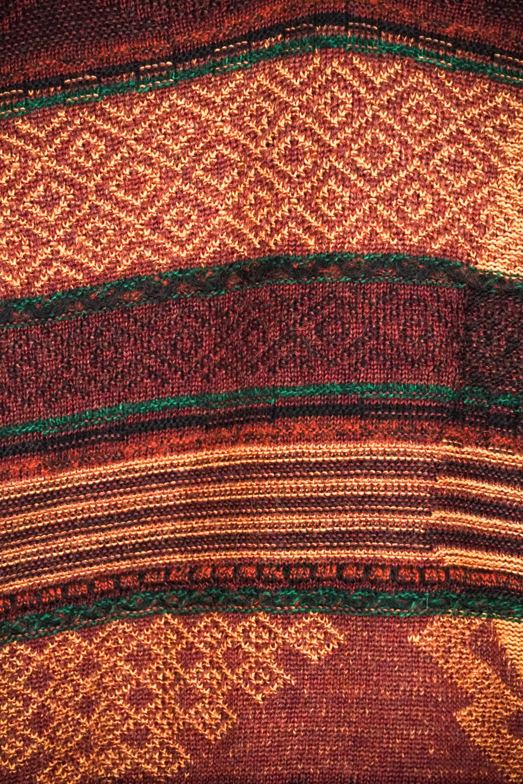 Pull motif géométrique
