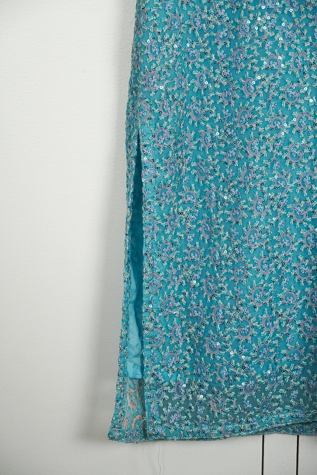 Top long brodée