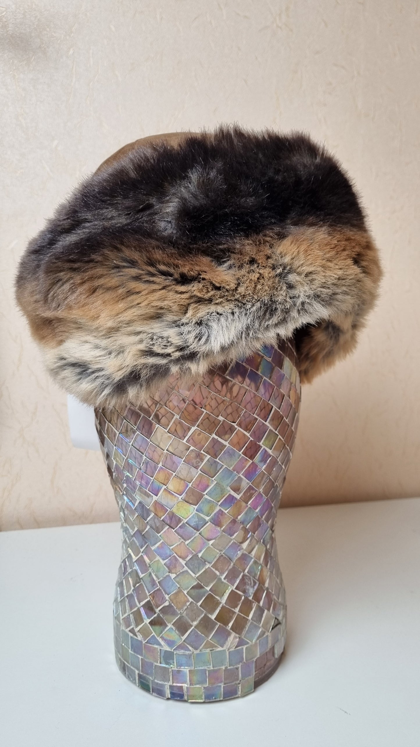 Chapeau cuir et fourrure