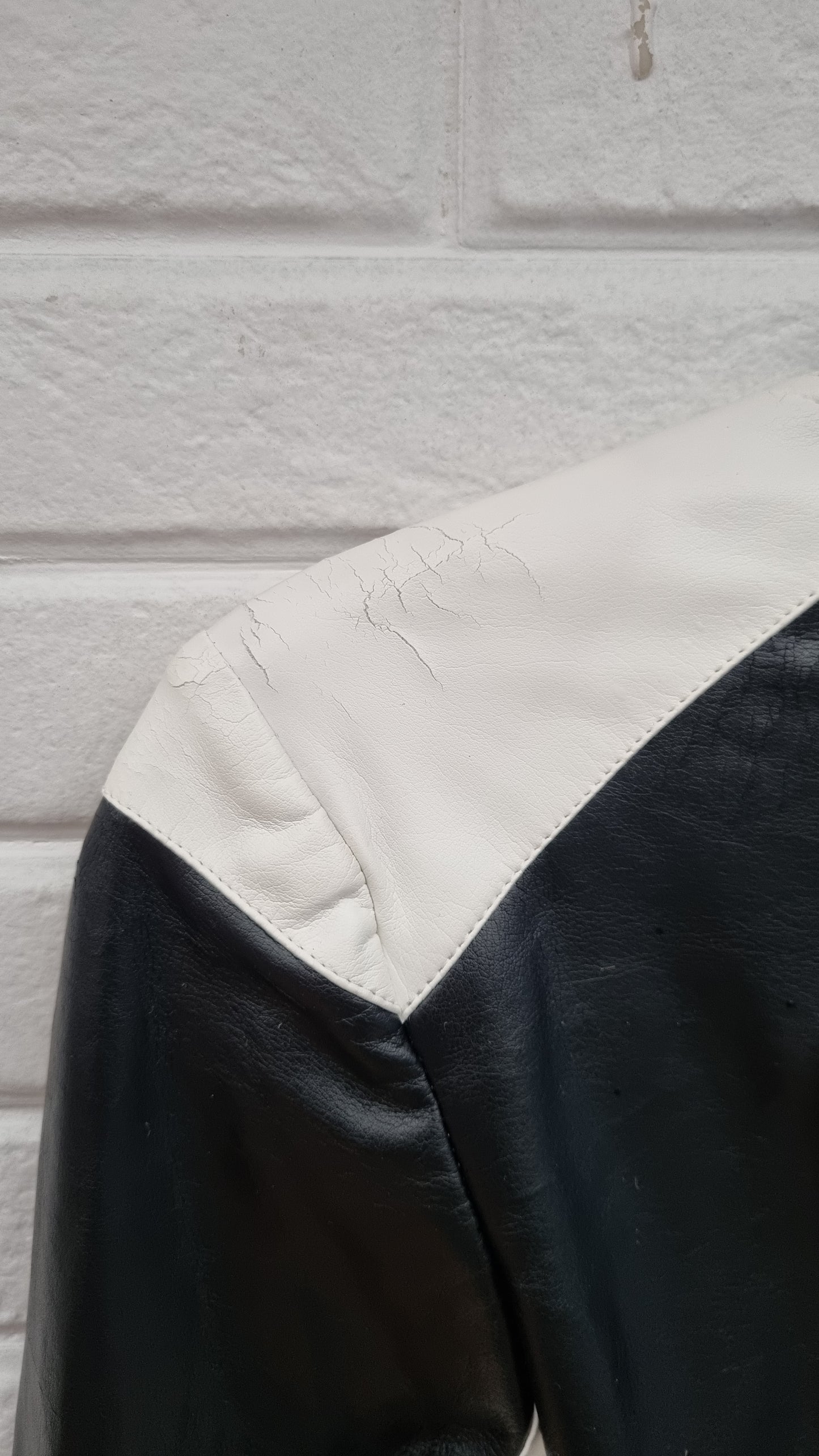 Veste vinyle noir et blanc