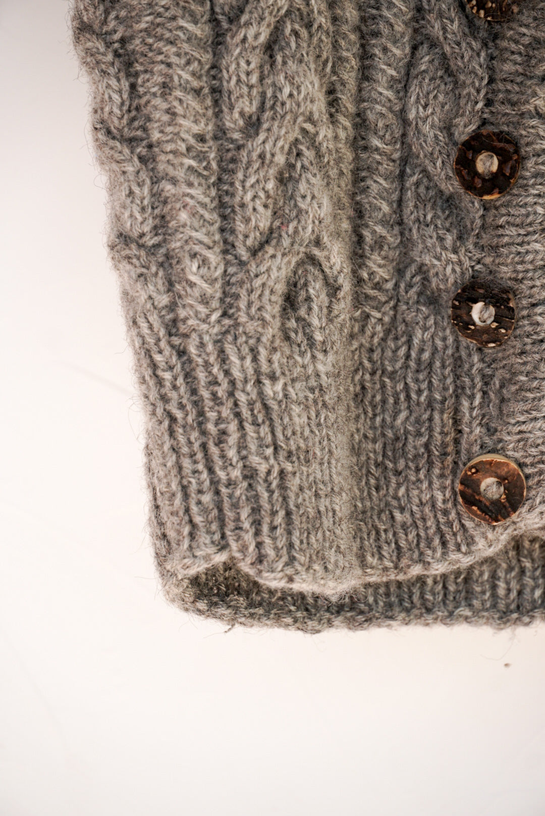 Gilet gris en maille fait main