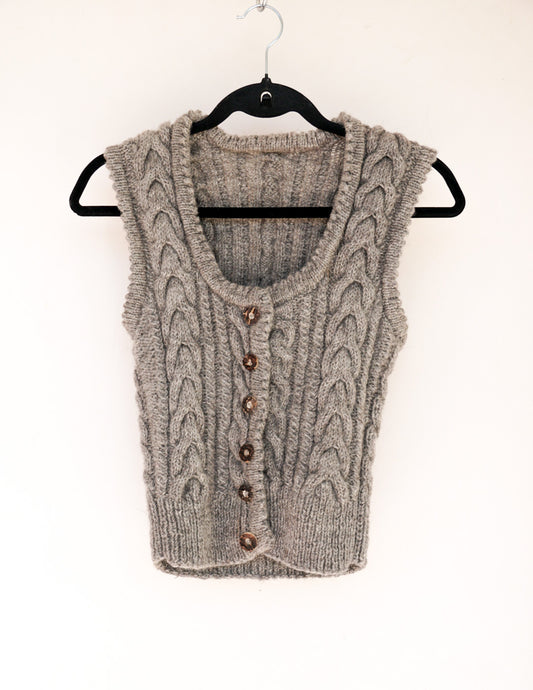 Gilet gris en maille fait main
