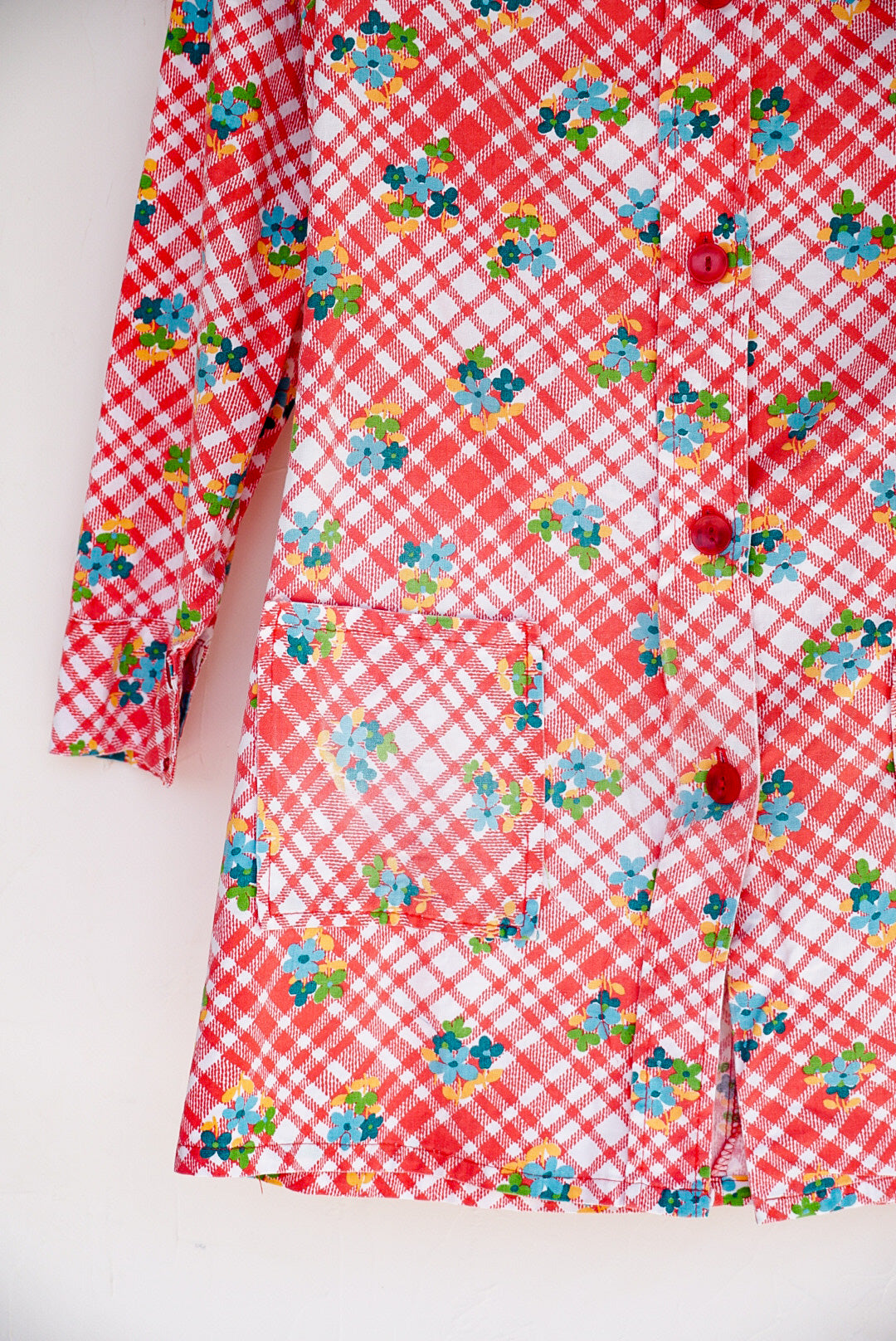 Robe mini 70's rouge à carreaux et fleurs