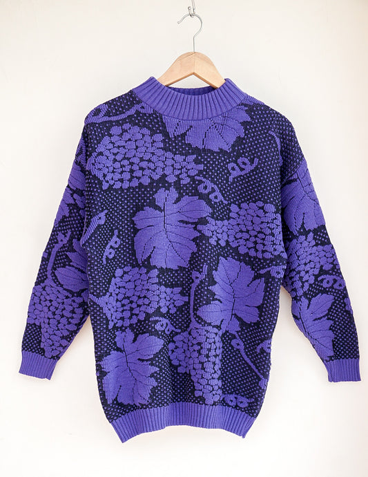 Pull violet feuille de vigne et raisin