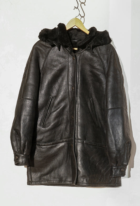 Manteau noir peau lainée à capuche